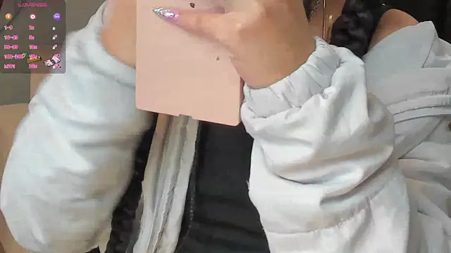 EsmeraldaGrace1 online show from 09-15-25, 01:49