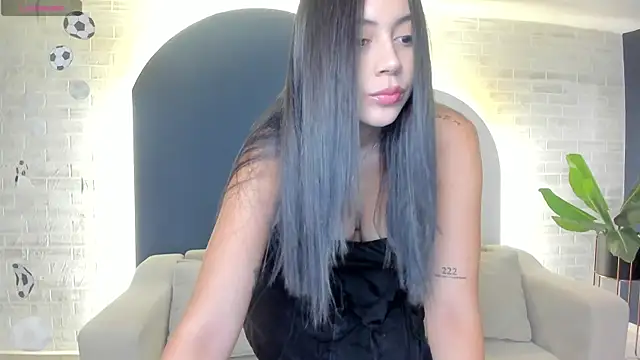 Snapshot of AmbarJames_ chatting on 06-21-26, 11:24 AmbarJames online show from 06-21-26, 11:24