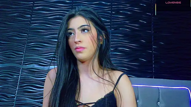 Snapshot of Ambar_Bull chatting on 09-21-25, 04:30 Ambar Bull online show from 09-21-25, 04:30