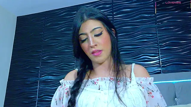 Snapshot of Ambar_Bull chatting on 10-02-25, 01:40 Ambar Bull online show from 10-02-25, 01:40