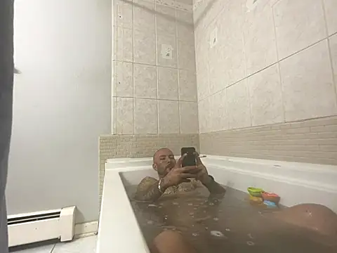 Snapshot of curis4270panda chatting on 10-07-25, 03:04 curis4270panda online show from 10-07-25, 03:04