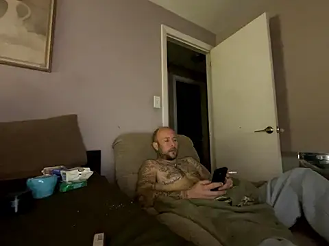 Snapshot of curis4270panda chatting on 11-06-25, 03:07 curis4270panda online show from 11-06-25, 03:07