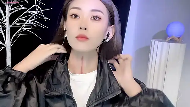 Snapshot of xiaoyue8888 chatting on 09-22-25, 12:01 xiaoyue8888 online show from 09-22-25, 12:01