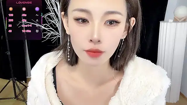 Snapshot of xiaoyue8888 chatting on 10-25-25, 02:30 xiaoyue8888 online show from 10-25-25, 02:30