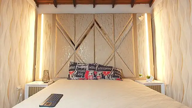 Hotcouple 222 online show from 03-25-26, 07:25