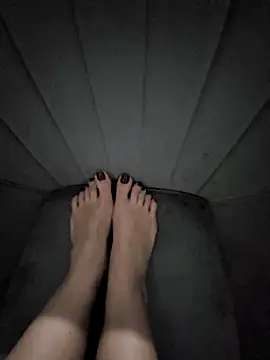 Snapshot of Victoria_Vergara chatting on 11-22-25, 06:07 Victoria Vergara online show from 11-22-25, 06:07