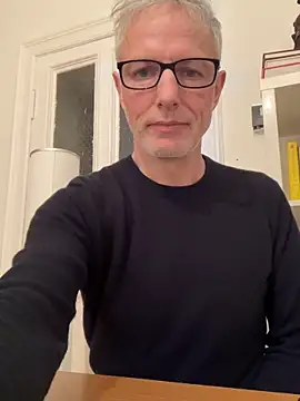 Snapshot of SexyLeon8 chatting on 02-07-25, 04:35 SexyLeon8 online show from 02-07-25, 04:35