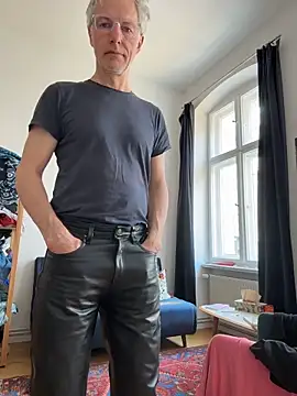 SexyLeon8 online show from 04-11-26, 05:56