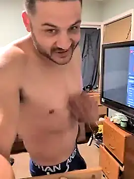 Snapshot of beastontop10 chatting on 11-26-25, 09:10 beastontop10 online show from 11-26-25, 09:10