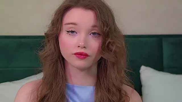 Snapshot of KeiraAsti chatting on 04-24-26, 06:21 KeiraAsti online show from 04-24-26, 06:21