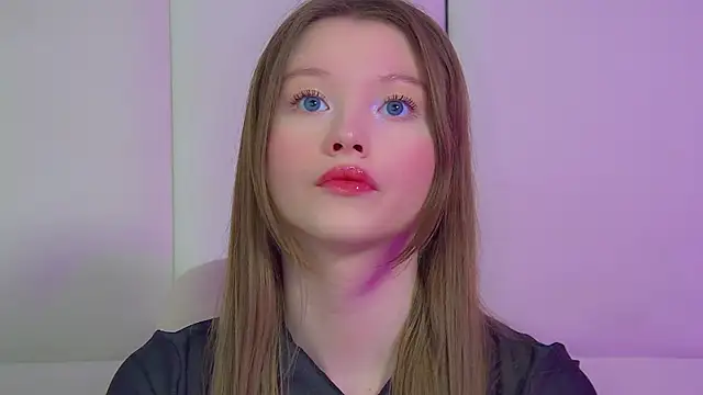 Snapshot of KeiraAsti chatting on 05-12-26, 06:49 KeiraAsti online show from 05-12-26, 06:49