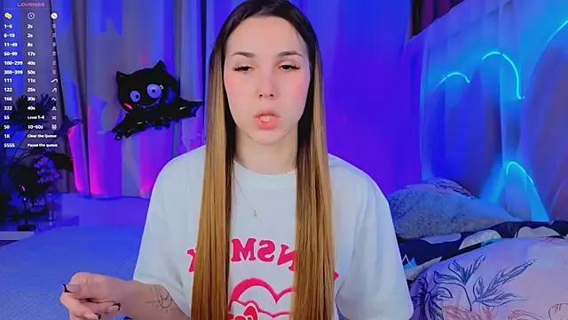 -CindyLou online show from 10-23-25, 08:18