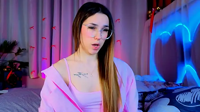 -CindyLou online show from 01-08-26, 05:21