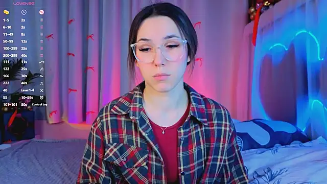 -CindyLou online show from 01-10-26, 05:42