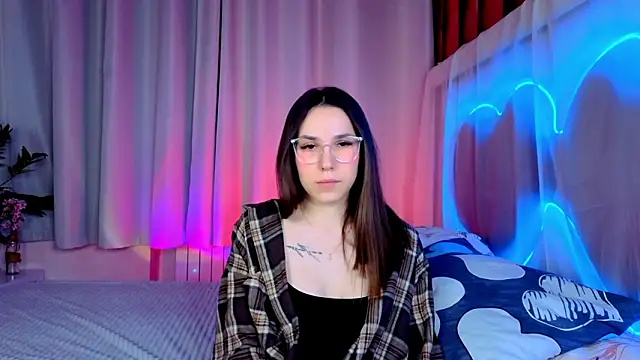 -CindyLou online show from 02-03-26, 06:11