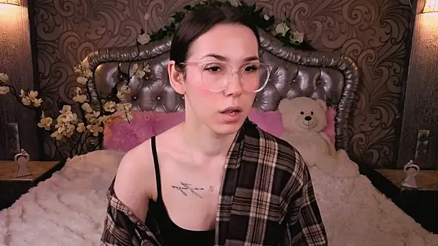 -CindyLou online show from 02-17-26, 05:26