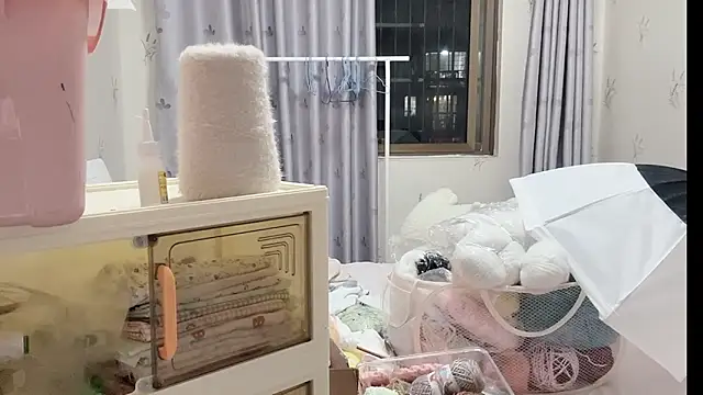 puppy-999 online show from 12-16-25, 10:42