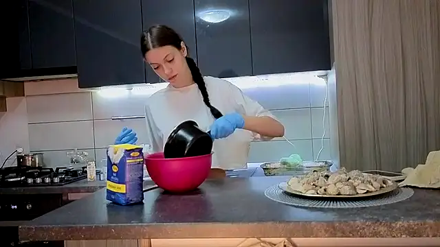 Snapshot of Pisypussy chatting on 11-26-25, 04:08 Pisypussy online show from 11-26-25, 04:08