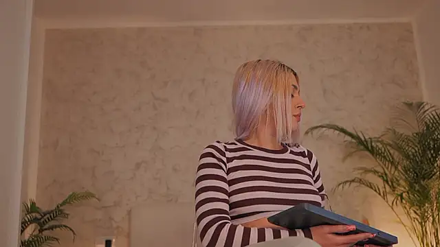 daisyblushh online show from 02-25-26, 04:05