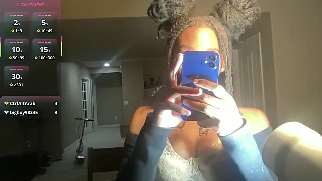 Snapshot of maskedgirl5005 chatting on 09-20-25, 06:53 maskedgirl5005 online show from 09-20-25, 06:53