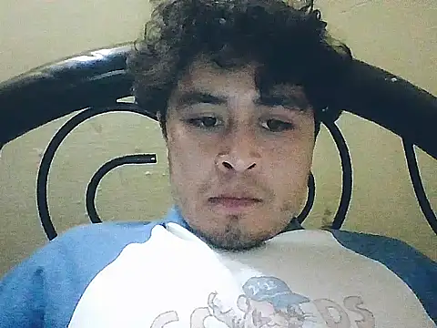 Snapshot of jorgexsuil2hh chatting on 11-21-25, 05:50 jorgexsuil2hh online show from 11-21-25, 05:50