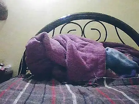 Snapshot of jorgexsuil2hh chatting on 11-25-25, 06:30 jorgexsuil2hh online show from 11-25-25, 06:30