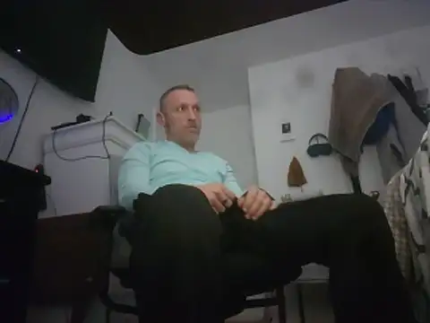 Scott654538 online show from 05-26-26, 07:59