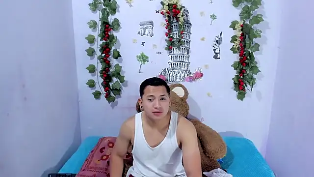 NataliaAndJulliam online show from 10-02-25, 06:31