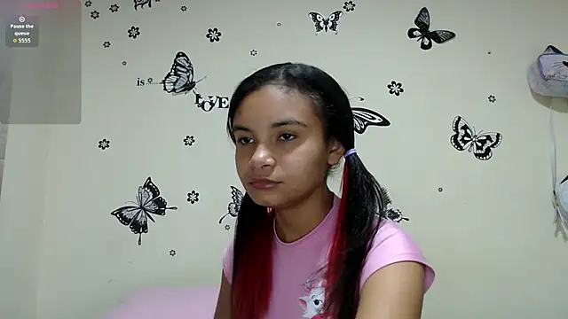 Snapshot of liz7skinny chatting on 06-23-26, 09:13 liz7skinny online show from 06-23-26, 09:13