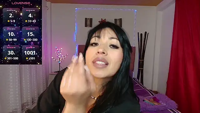 Snapshot of hannagomez_24 chatting on 12-05-25, 12:52 hannagomez 24 online show from 12-05-25, 12:52