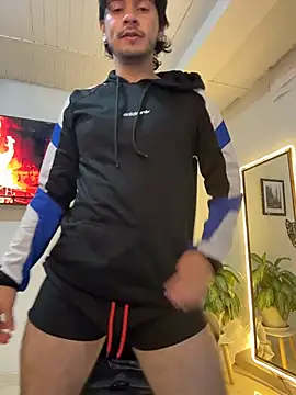 Snapshot of Elian_savoy chatting on 10-25-25, 01:02 Elian savoy online show from 10-25-25, 01:02