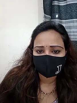 Snapshot of Mow_955 chatting on 10-06-25, 07:11 Mow 955 online show from 10-06-25, 07:11