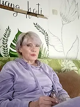 Catty Lady online show from 02-09-26, 08:46