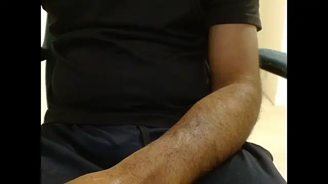 Snapshot of pranastro00 chatting on 11-12-25, 04:40 pranastro00 online show from 11-12-25, 04:40