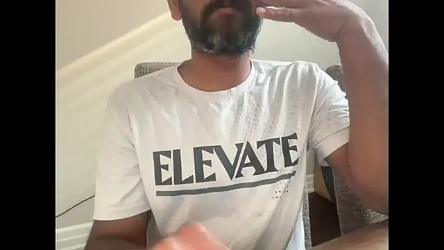 Snapshot of pranastro00 chatting on 11-24-25, 05:01 pranastro00 online show from 11-24-25, 05:01