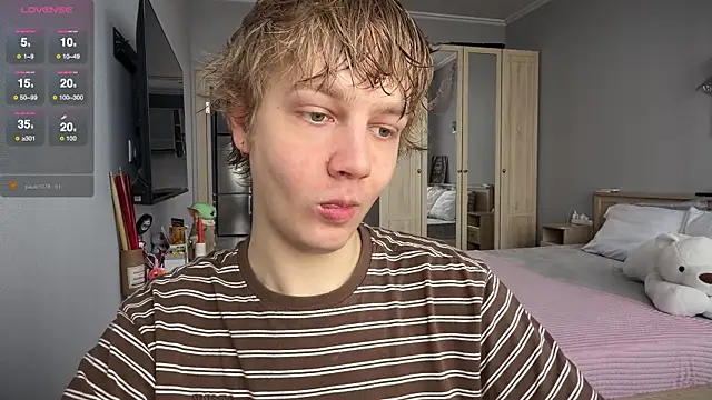 Snapshot of olivertasty chatting on 07-16-26, 02:12 olivertasty online show from 07-16-26, 02:12