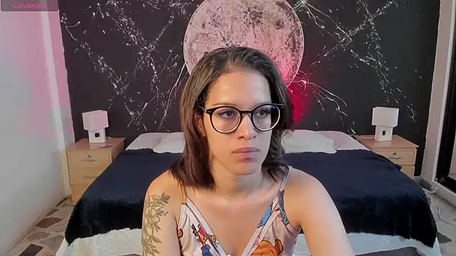 Snapshot of ZoeWestt chatting on 09-15-25, 12:27 ZoeWestt online show from 09-15-25, 12:27