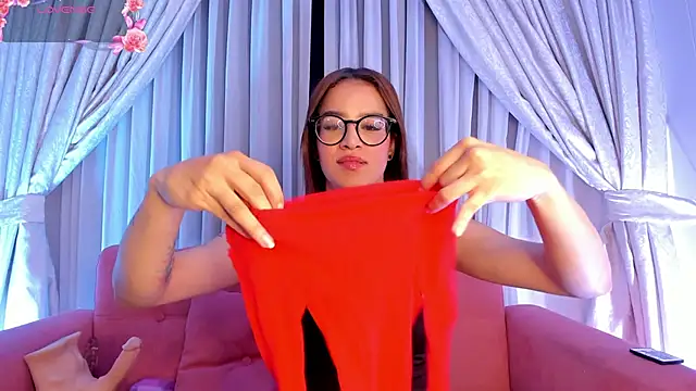 ZoeWestt online show from 12-16-25, 05:12