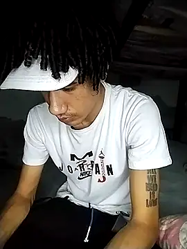 Snapshot of Gabriel_Stone chatting on 11-26-25, 04:24 Gabriel Stone online show from 11-26-25, 04:24