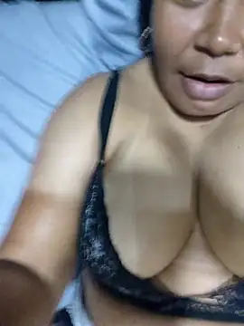 Snapshot of Rafaschuler chatting on 09-11-25, 10:26 Rafaschuler online show from 09-11-25, 10:26