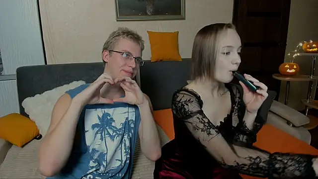 Snapshot of SammySccott chatting on 11-05-25, 10:26 SammySccott online show from 11-05-25, 10:26