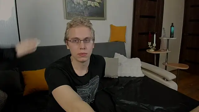 Snapshot of SammySccott chatting on 11-23-25, 10:15 SammySccott online show from 11-23-25, 10:15