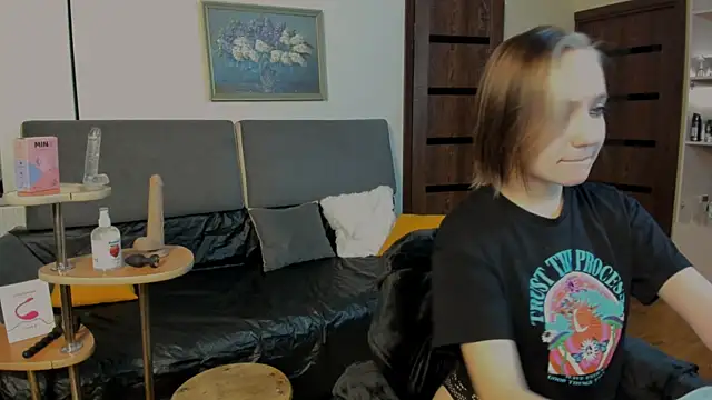 Snapshot of SammySccott chatting on 11-25-25, 10:37 SammySccott online show from 11-25-25, 10:37