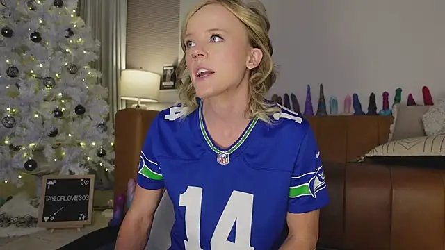 Taylorlove303 online show from 12-18-25, 11:05