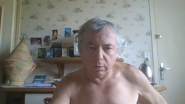 Snapshot of gegevincent chatting on 07-01-26, 12:40 gegevincent online show from 07-01-26, 12:40