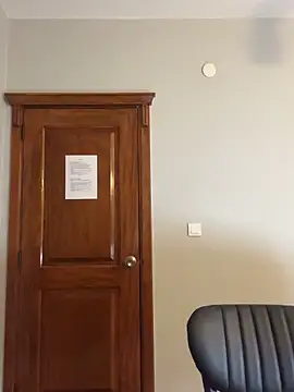 Snapshot of aydabella7777 chatting on 10-20-25, 04:18 aydabella7777 online show from 10-20-25, 04:18