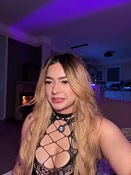 Snapshot of OriannaFox chatting on 12-17-25, 09:10 OriannaFox online show from 12-17-25, 09:10