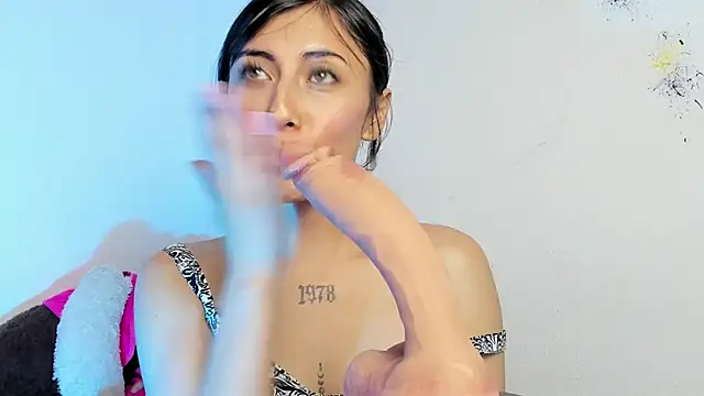 Snapshot of Alanaloiiss_ chatting on 09-12-25, 12:11 Alanaloiiss online show from 09-12-25, 12:11