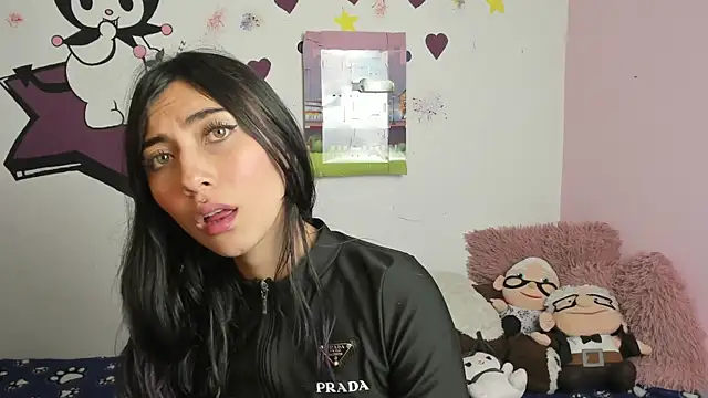 Snapshot of Alanaloiiss_ chatting on 09-26-25, 01:20 Alanaloiiss online show from 09-26-25, 01:20