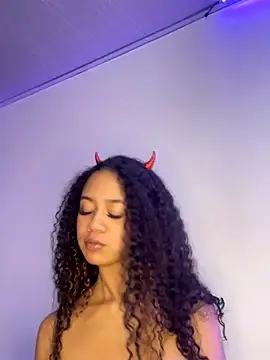 Snapshot of jadee8 chatting on 10-25-25, 08:36 jadee8 online show from 10-25-25, 08:36